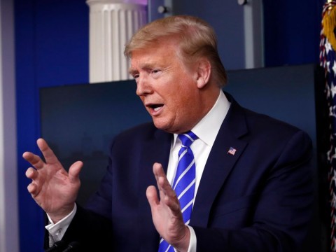 Trump insiste en que salvo m&aacute;s de un mill&oacute;n de estadounidenses al cerrar frontera con China 