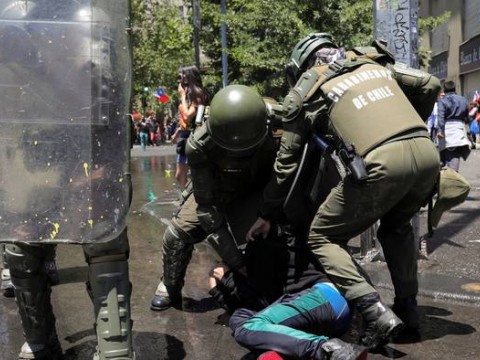 Human Rights Watch advierte que la polic&iacute;a chilena todav&iacute;a necesita cambios sustanciales