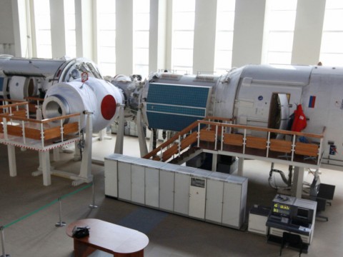 Un impacto de micrometeoritos podr&iacute;a ser la causa de la fuga de aire en la Estaci&oacute;n Espacial Internacional