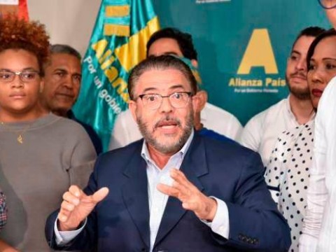 &ldquo;Gobierno de Abinader ten&iacute;a otras opciones antes que endeudar m&aacute;s al pa&iacute;s&rdquo; dice Guillermo Moreno 