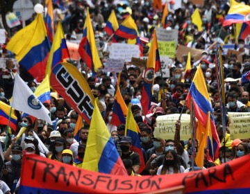 Represión policial deja 42 muertos en Colombia