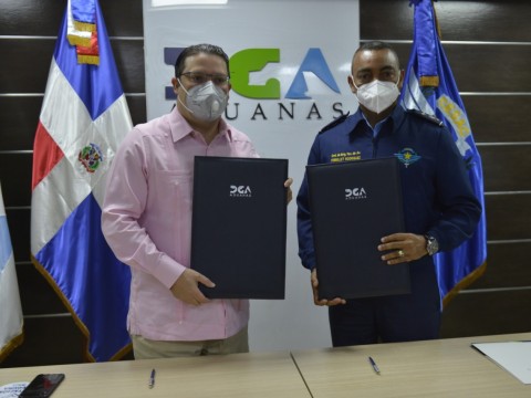 CESAC y Aduanas firman acuerdo en materia de seguridad y control de los aeropuertos