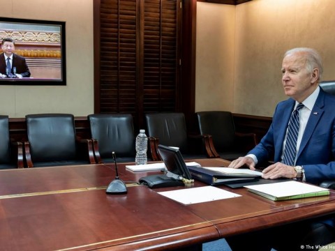 Biden advierte Rusia podr&iacute;a usar ciberataques y armas qu&iacute;micas en Ucrania