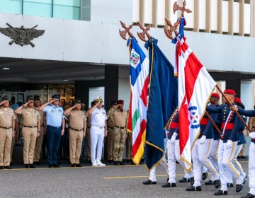 MIDE recibe y condecora a campeones de Fuerza Comando Paraguay 2026 tras hist&oacute;rico primer lugar
