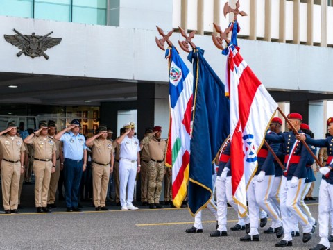 MIDE recibe y condecora a campeones de Fuerza Comando Paraguay 2026 tras hist&oacute;rico primer lugar