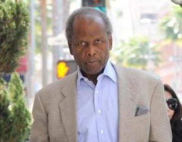 Muere Sidney Poitier, primer actor negro en ganar un Oscar como protagonista