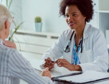 Decenas de m&eacute;dicos solicitan la recertificaci&oacute;n