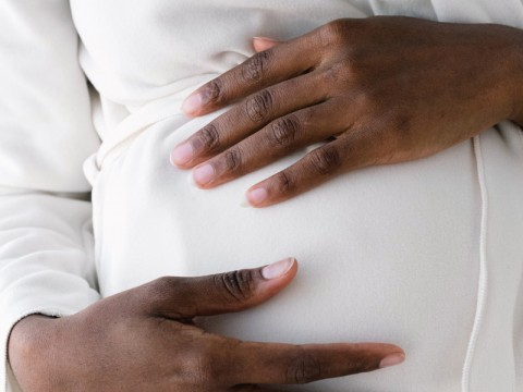 Tener un c&aacute;ncer durante el embarazo no implica necesariamente tener que interrumpirlo, seg&uacute;n experto