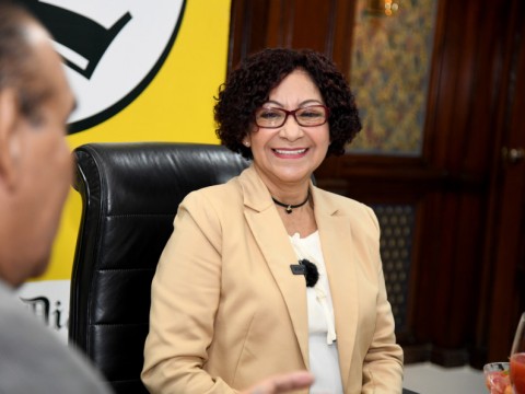 Candidata presidencial aboga por reforma educativa sustancial