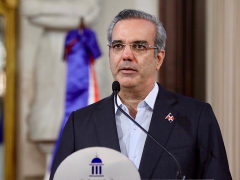 Presidente Abinader destina RD$1,500 millones para abastecimiento de medicamentos contra   Influenza, gripe y Omicron 