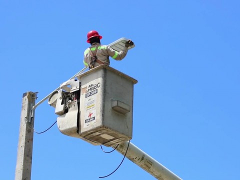 Edeeste invierte m&aacute;s de RD 147 millones en trabajos de iluminaci&oacute;n en lo que va de a&ntilde;o