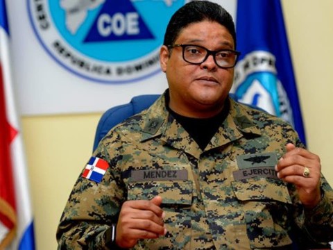 &ldquo;Yo jam&aacute;s renunciar&iacute;a a proteger al pueblo, a m&iacute; hay que botarme&rdquo;; M&eacute;ndez desmiente que haya renunciado del COE