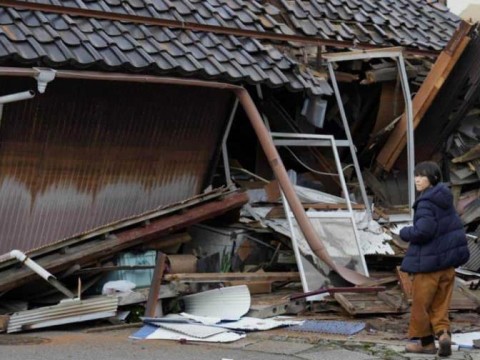 Muertos tras terremoto ascienden a 73 en Jap&oacute;n, donde las lluvias complican los rescates