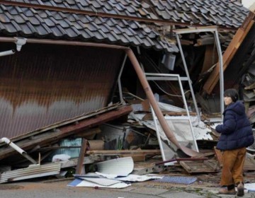 Muertos tras terremoto ascienden a 73 en Jap&oacute;n, donde las lluvias complican los rescates