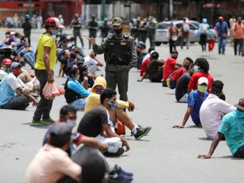 Venezuela enfrenta al coronavirus con la fuerza de sus agentes de seguridad