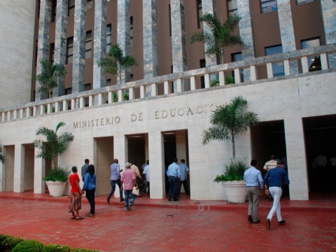 Consejo Nacional de Educaci&oacute;n se re&uacute;ne este mi&eacute;rcoles