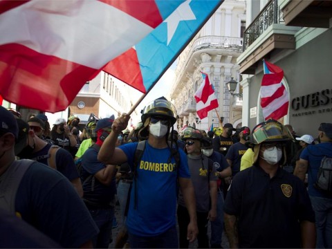 Bad Bunny expresa su apoyo a las protestas de los empleados p&uacute;blicos puertorrique&ntilde;os