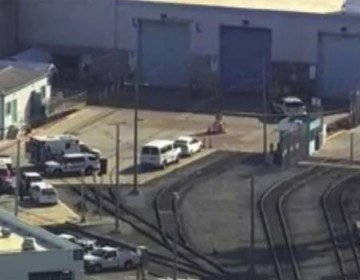 Tiroteo deja 9 muertos en centro de trenes en California