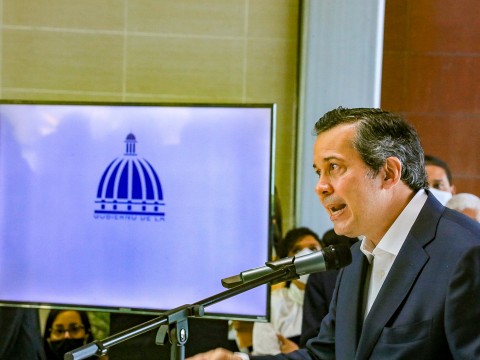 Medio Ambiente notifica resoluci&oacute;n que cancela permiso ambiental a proyecto tur&iacute;stico en Bayah&iacute;be