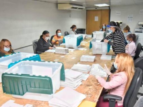  JCE concluye hoy impresi&oacute;n de los 16,001 padrones electorales de las elecciones