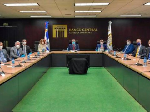 Valdez Albizu prev&eacute; econom&iacute;a dominicana se recuperar&aacute; en 2021 y crecer&aacute; 6%