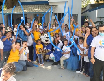 Licey visita a ni&ntilde;os y j&oacute;venes de la Asociaci&oacute;n Dominicana de S&iacute;ndrome de Down
