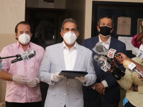 PRM deposita denuncia formal ante el PEPCA por presunta corrupci&oacute;n en Salud P&uacute;blica