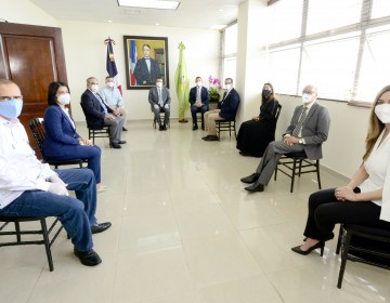 TSE  se reune con miembros del CONEP, ANJE Y AIRD
