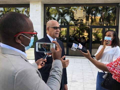 ADOCCO deposita petici&oacute;n ciudadana en la C&aacute;mara de Diputados de Juicio Pol&iacute;tico contra senador Alexis Victoria Yeb