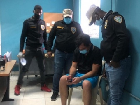 Apresan a ecuatoriano con 900 acusaciones por estafa 