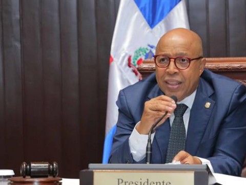 Alfredo Pacheco anuncia que est&aacute; libre de c&aacute;ncer tras completar 33 sesiones de tratamiento