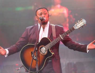Anthony Santos promete botar la casa por la ventana