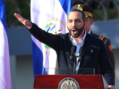 El Salvador: Destituci&oacute;n de jueces enciende alarmas sobre autoritarismo de Bukele