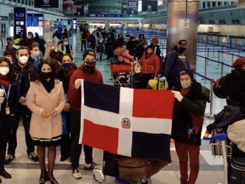 Embajada Dominicana en Argentina auspicia tercer vuelo de repatriaci&oacute;n
