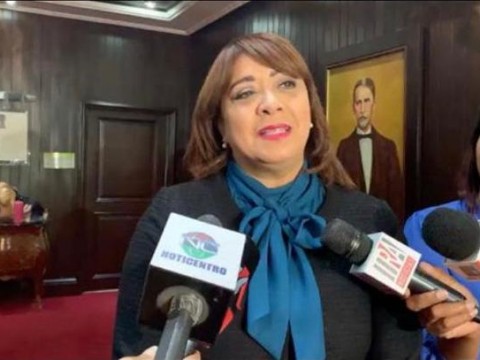 Sandra Abinader: &ldquo;Acatar la cuarentena es respetar la vida&rdquo;.
