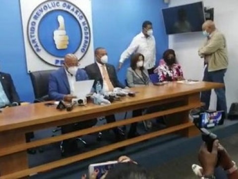 Diputados PRM citan &ldquo;medidas ineficientes y maliciosas&rdquo; del Gobierno como razones para no extender Estado de Emergencia