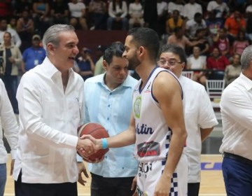 Camacho resalta apoyo para obras deportivas SFM