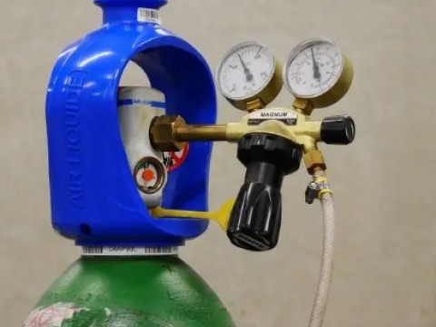 Alerta por consumo del &ldquo;gas de la risa&rdquo;, la droga barata de moda