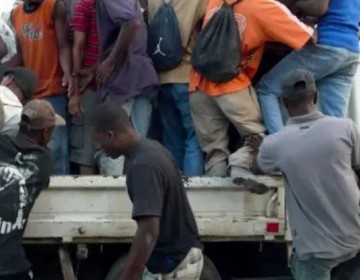 PN intercepta veh&iacute;culo con haitianos