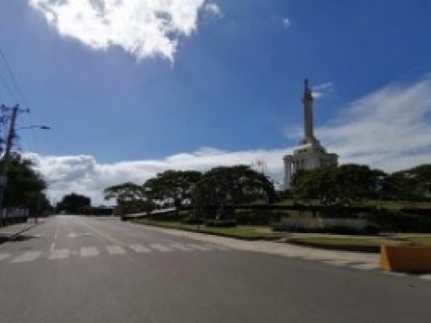 Santiago capt&oacute; la mitad casos Covid-19