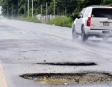 Comenzaron a limpiar en la autopista 6 de Noviembre