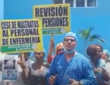Enfermeras culminan semana de paros con manifestaciones en el Gran Santo Domingo