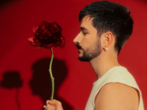El ganador de cinco LATIN GRAMMYs&reg;&nbsp;CAMILO lanza&nbsp;edici&oacute;n deluxe de&nbsp;DE ADENTRO PA' AFUERA