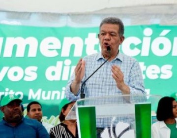Leonel denuncia hospital en La Romana est&aacute; cerrado pese a Gobierno inaugurarlo