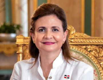 Helic&oacute;ptero en que se desplazaba la vicepresidenta aterriza por precauci&oacute;n