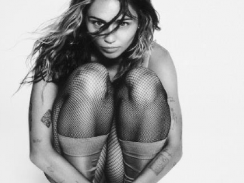 MILEY CYRUS anuncia introspectivo sencillo nuevo&nbsp;&nbsp;&ldquo;USED TO BE YOUNG&rdquo;