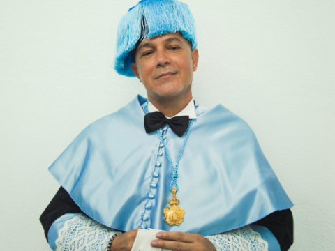 ALEJANDRO SANZ investido como Doctor Honoris causa por la UCA ( Universidad de C&aacute;diz)
