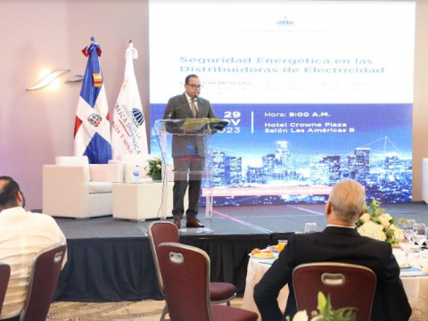Mej&iacute;a Naut advierte necesidad de impulsar cambios para conseguir la seguridad energ&eacute;tica en el pa&iacute;s