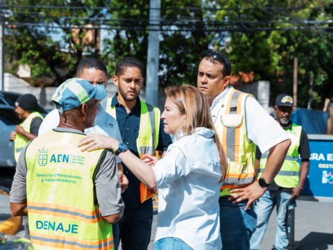 Carolina supervisa trabajos preventivos y pide unirse por el cuidado de la ciudad