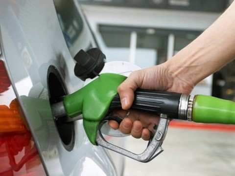 Combustibles aumentan 4 pesos por gal&oacute;n